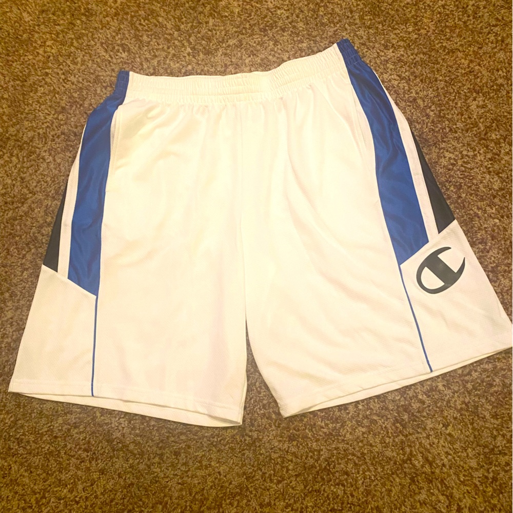 CHAMPION SHORTS BRAND NEW NEVER WORN SIZE XL